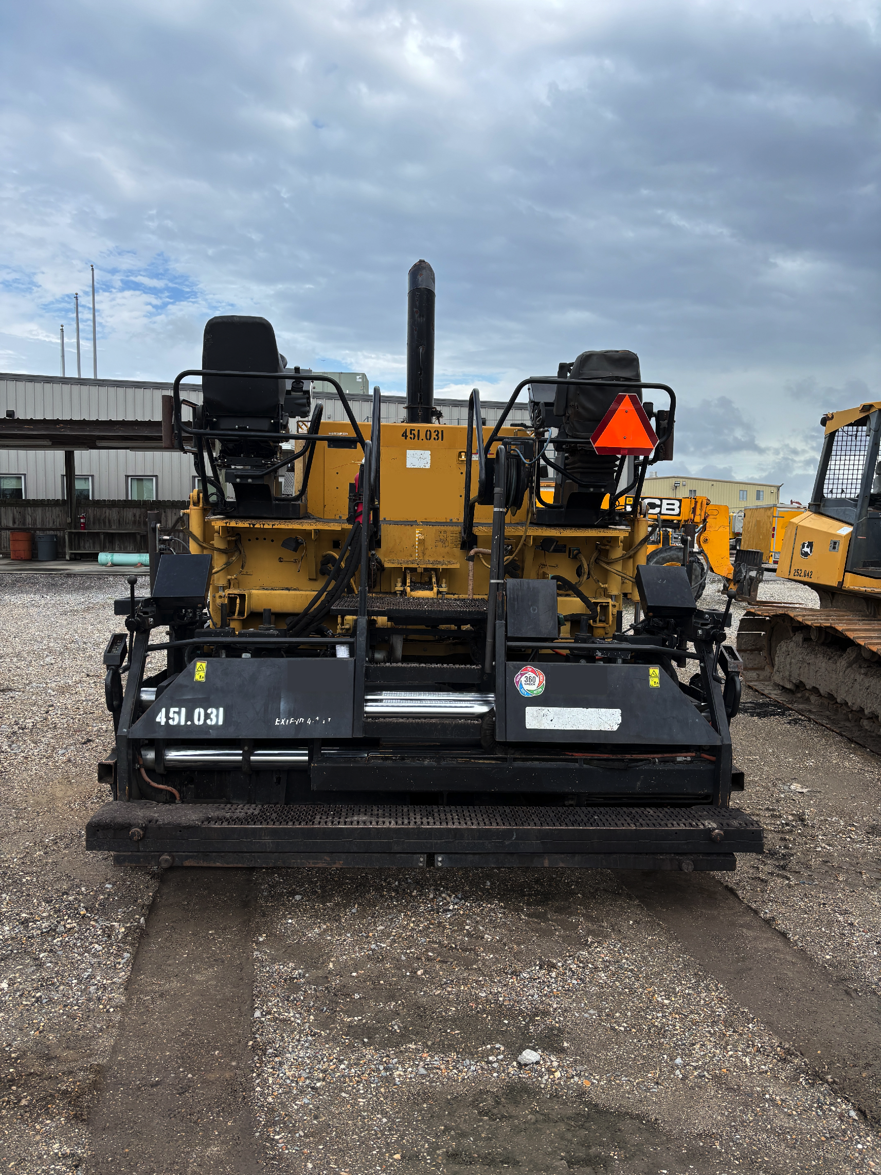 2012 CATERPILLAR AP1055E - Image 3